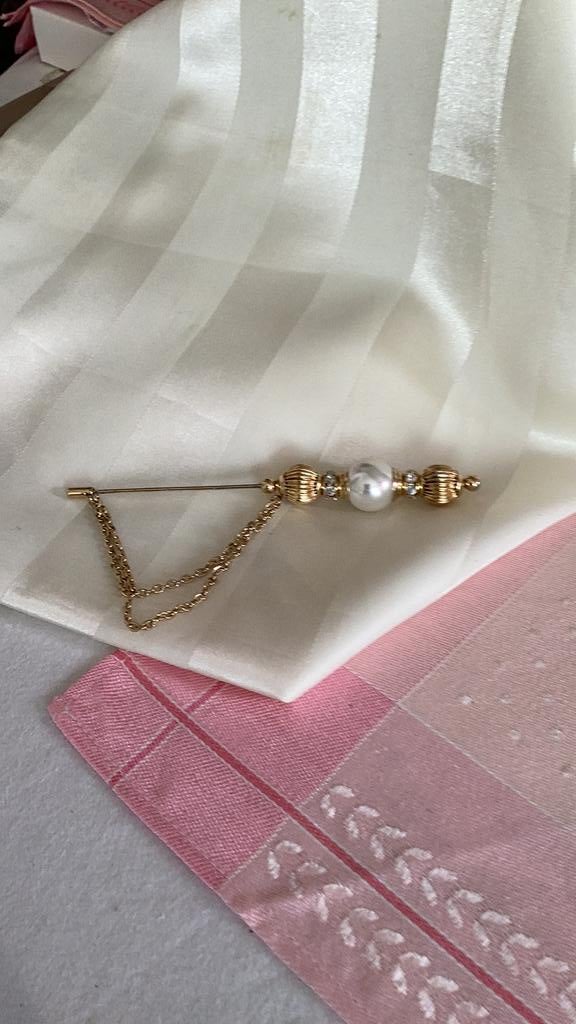 Broches speld, Verzenden, Zo goed als nieuw