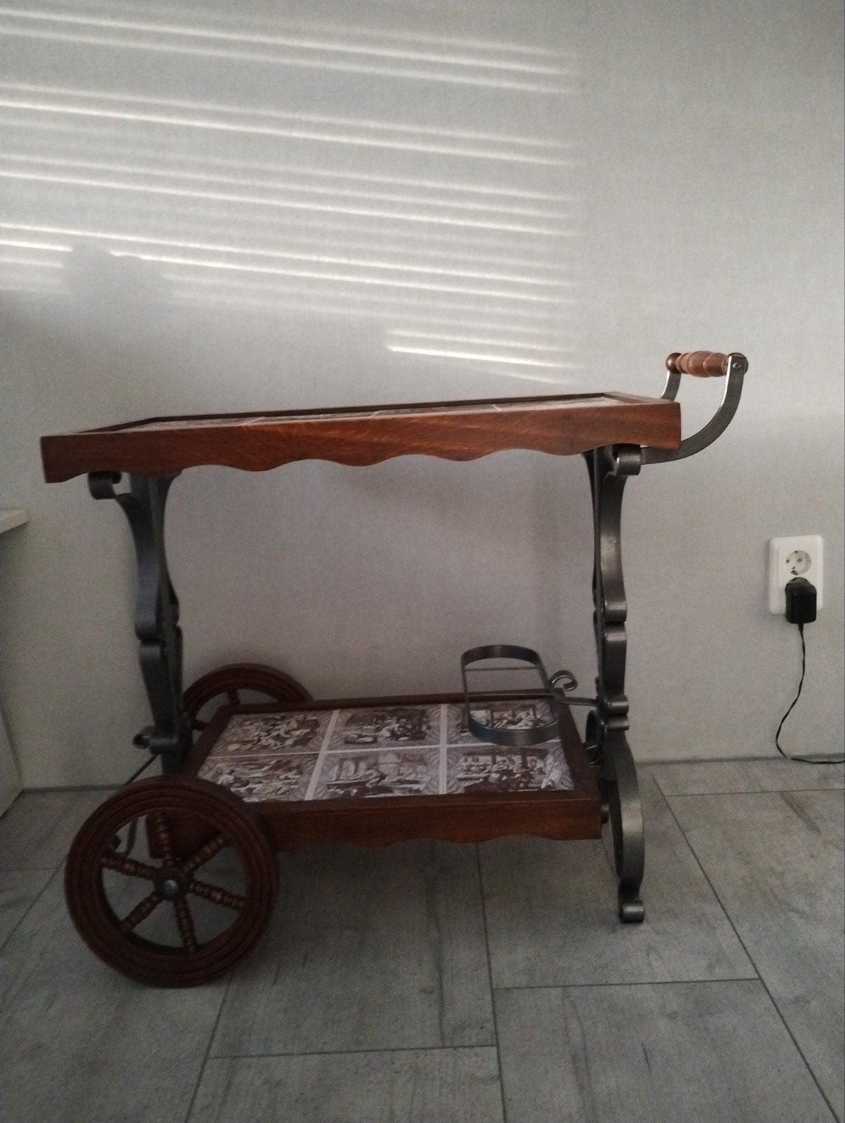 Vintage theekar, Ophalen