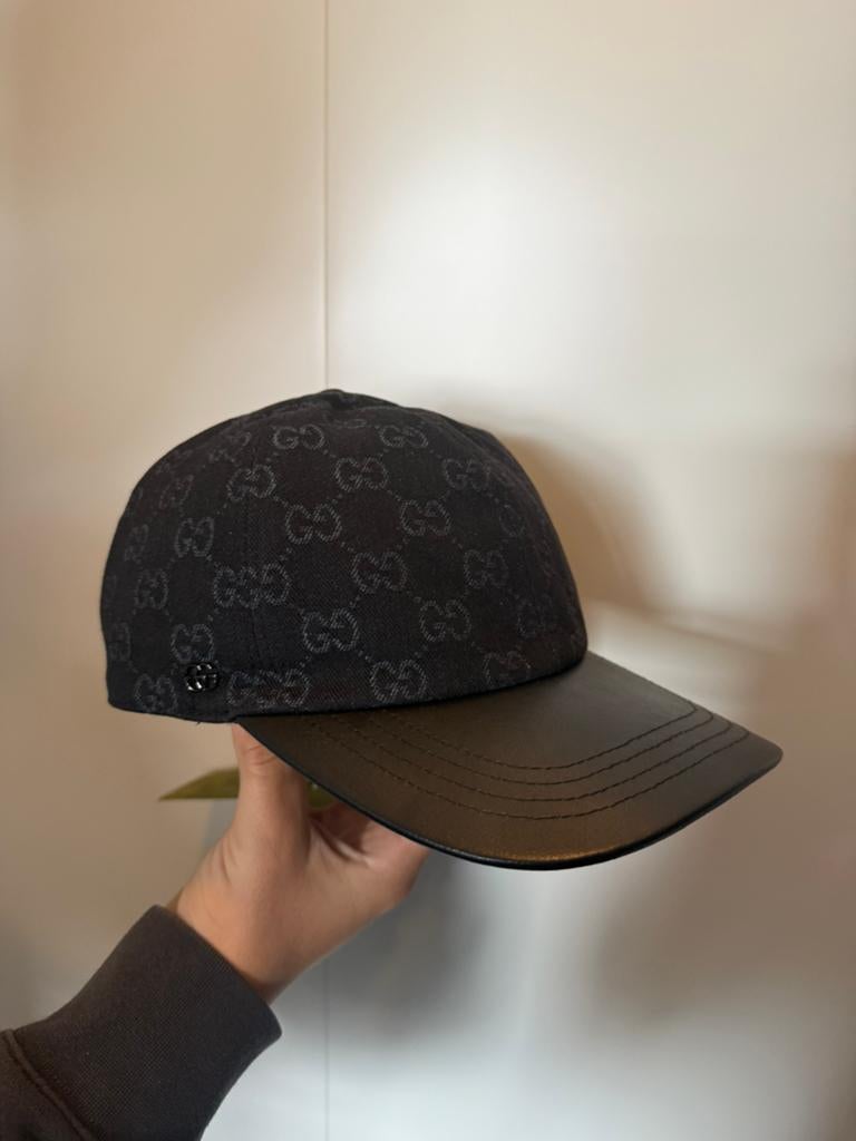 gucci pet zwaart!!, Kleding | Heren, Hoeden en Petten, Ophalen of Verzenden, Zo goed als nieuw