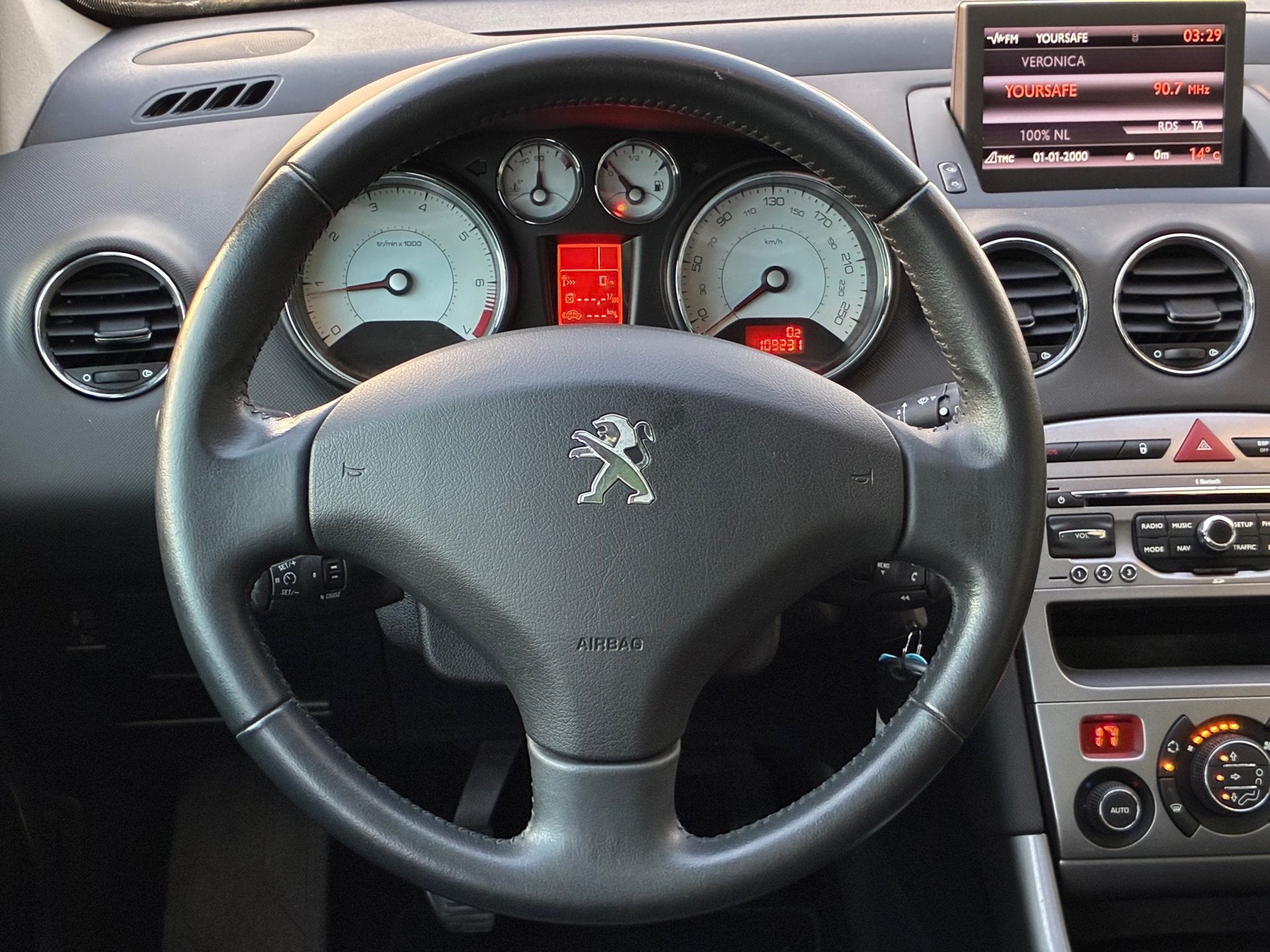 Peugeot 308 1.6 VTi Première|2e Eigenaar|Panoramadak|Naviga, Voorwielaandrijving, Euro 5, Gebruikt, 680 kg