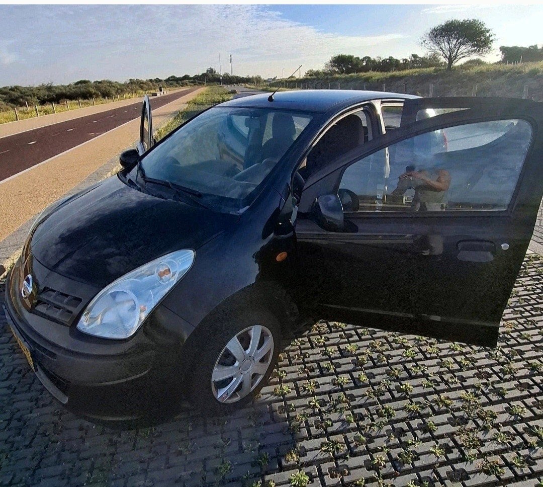 Nissan Pixo 1.0 50KW 5D 2011 Zwart, Auto's, Voorwielaandrijving, 200 kg, 4 stoelen, Handgeschakeld