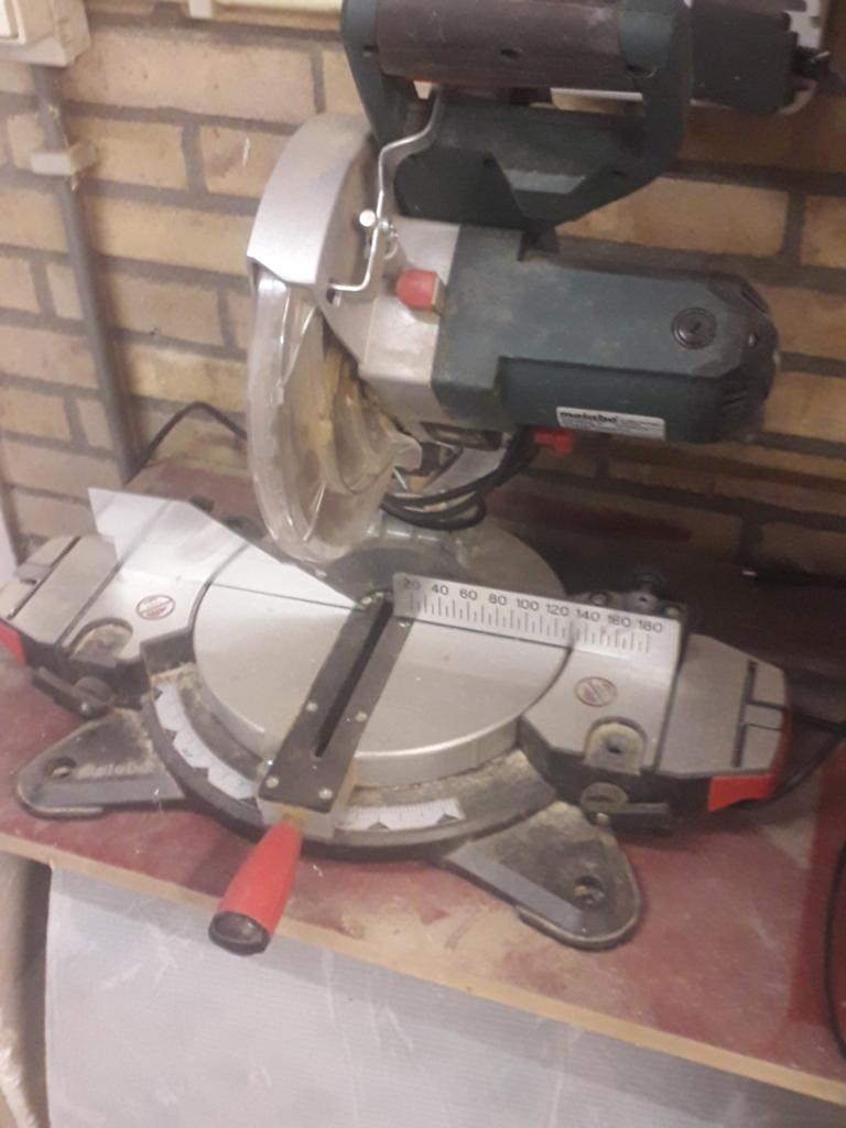 Te koop afkortzaag, Gebruikt, Ophalen of Verzenden, Afkortzaag, 30 tot 70 mm