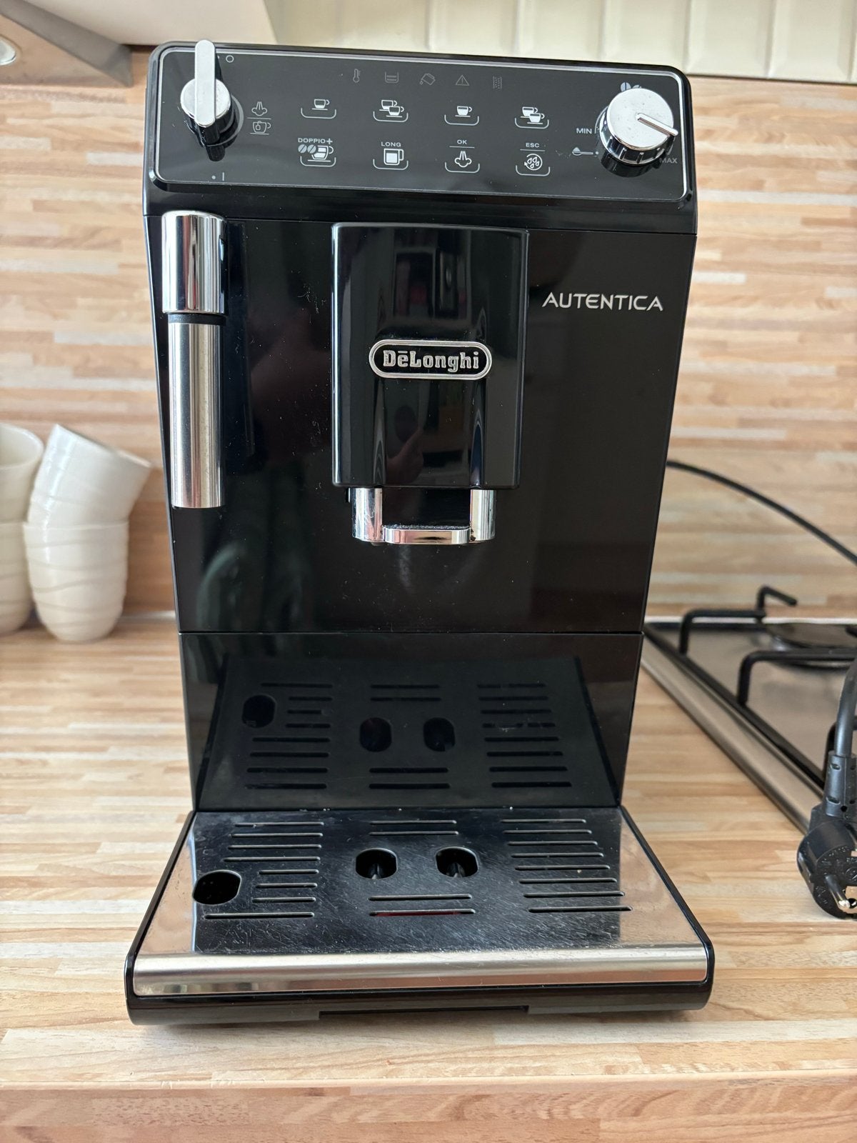 De'Longhi Autentica volautomatische espressomachine, Ophalen, Afneembaar waterreservoir, Gebruikt, Espresso apparaat