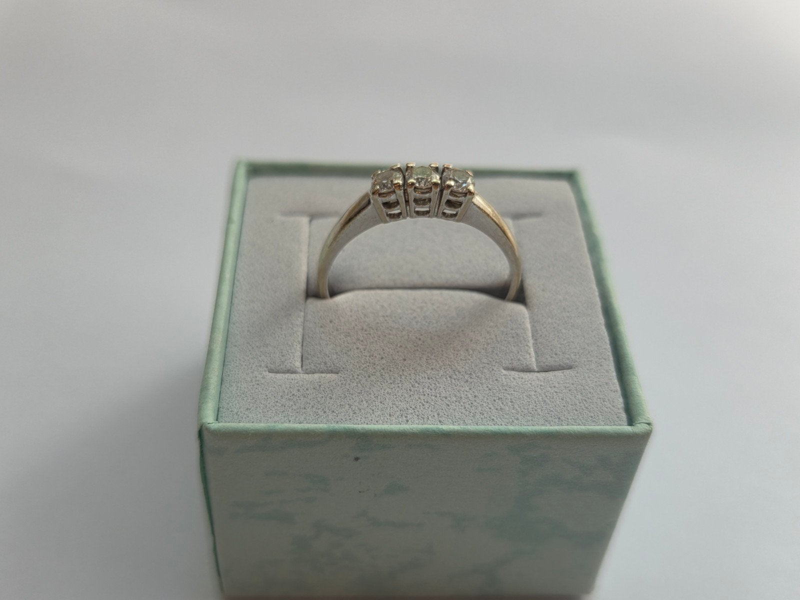 Elegante 18 kt. Witgouden Ring met Natuurlijke Diamanten, Sieraden, Tassen en Uiterlijk, Ringen, Wit, Ophalen of Verzenden, Zo goed als nieuw