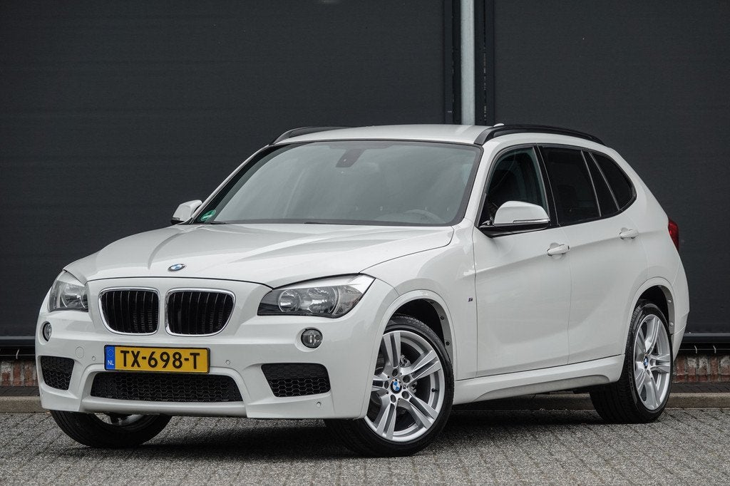 BMW X1 xDrive28i 245Pk | High Executive | M-Sport | Shadowli, Auto's, BMW, Gebruikt, 4 cilinders, 2000 kg, Alcantara