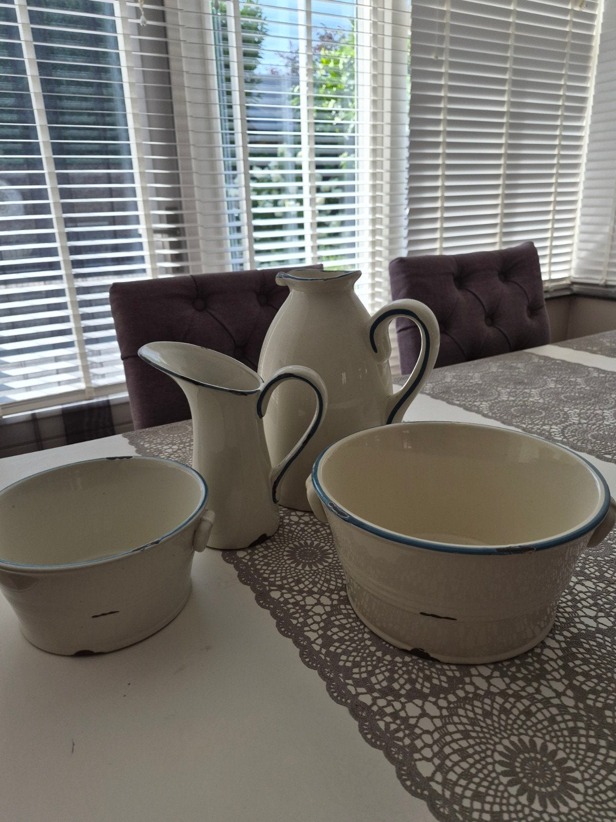Brocante set 4 stuks melkwit aardewerk, Ophalen