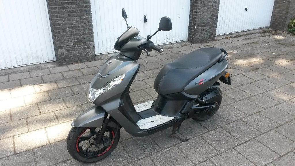 peugeot kisbee 2017, geel kenteken, inruil mogelijk, Fietsen en Brommers, Scooters | Peugeot, Overige modellen, Ophalen of Verzenden