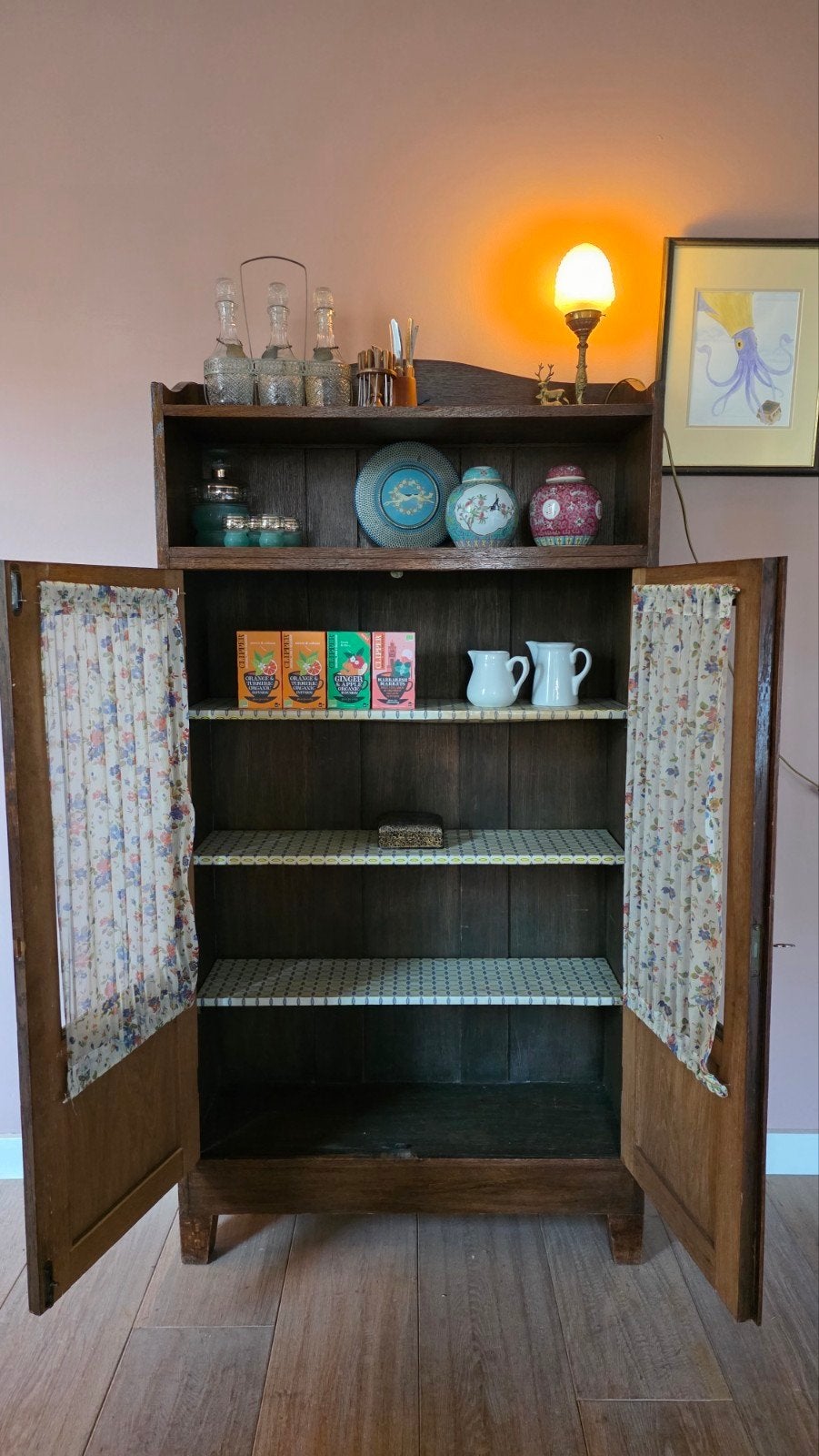 Schattig vintage brocante vitrinekastje, eiken kast, kastje, Ophalen, Vintage, Eikenhout, 50 tot 100 cm