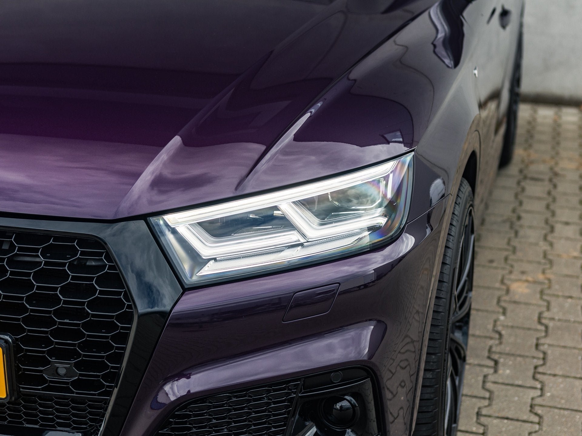 Audi Q5 55 TFSI e Quattro Competition Audi Exclusive Violett, Auto's, Audi, Automaat, Dealer onderhouden, Bedrijf, Hybride Elektrisch/Benzine