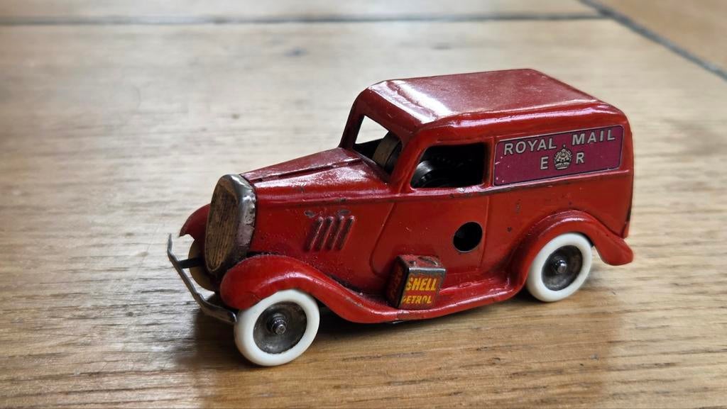 Oude blikken Ford Royal Mail van Tri-ang Minic Triang, Verzenden