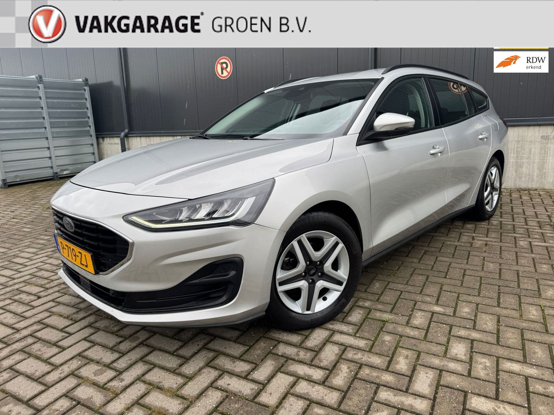 Ford Focus Wagon 1.0 EcoBoost Hybrid Connected / airco / cru, Lichtsensor, Gebruikt, Origineel Nederlands, Handgeschakeld
