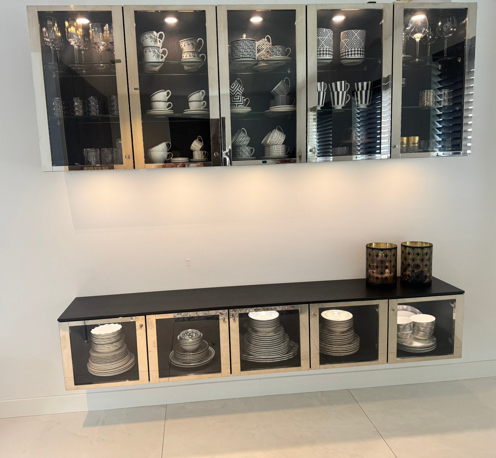 SieMatic Classic Line kastenwand / vitrinekast, Wandkapstok, 200 cm of meer, Ophalen of Verzenden, Zo goed als nieuw