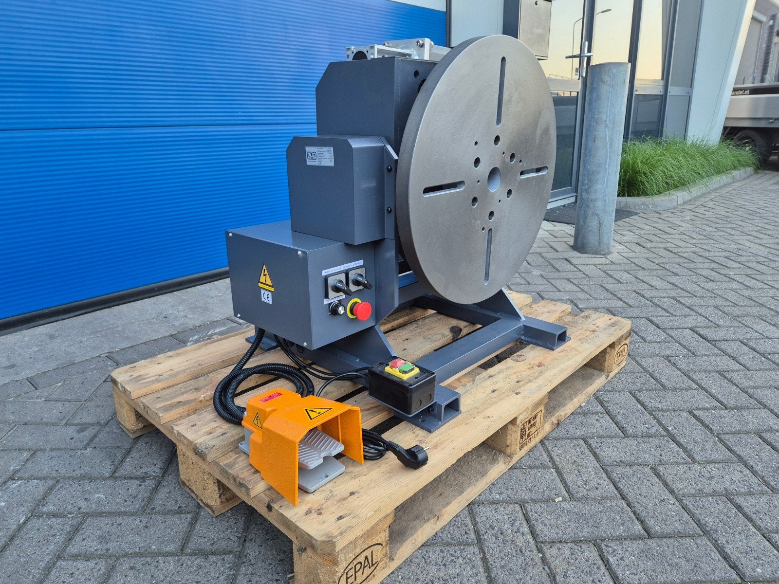 Foto 11 van Lasmanipulator Capaciteit Max. 500kg Voetbediend 220V NIEUW!