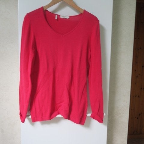 Fijn nieuw pulleke rood v-hals Maerz Munchen mt 38, Maat 38/40 (M), Nieuw, Ophalen of Verzenden, Maerz Munchen