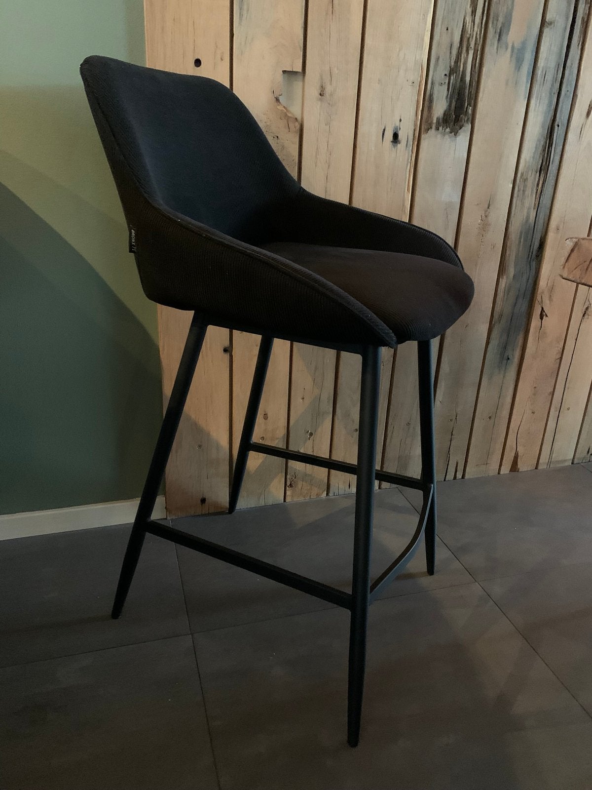Nieuwe barkruk, Huis en Inrichting, 1 kruk, Ophalen, Zo goed als nieuw, 60 tot 90 cm