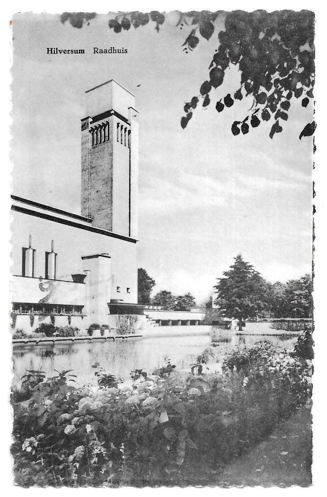 AK Hilversum - Raadhuis, Verzenden, 1940 tot 1960, Ongelopen, Noord-Holland