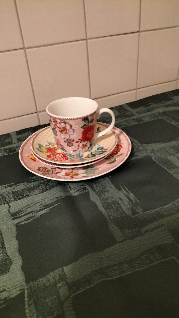 Room seven Flower Garden servies delen, Huis en Inrichting, Ophalen of Verzenden, Nieuw, Porselein, Overige stijlen