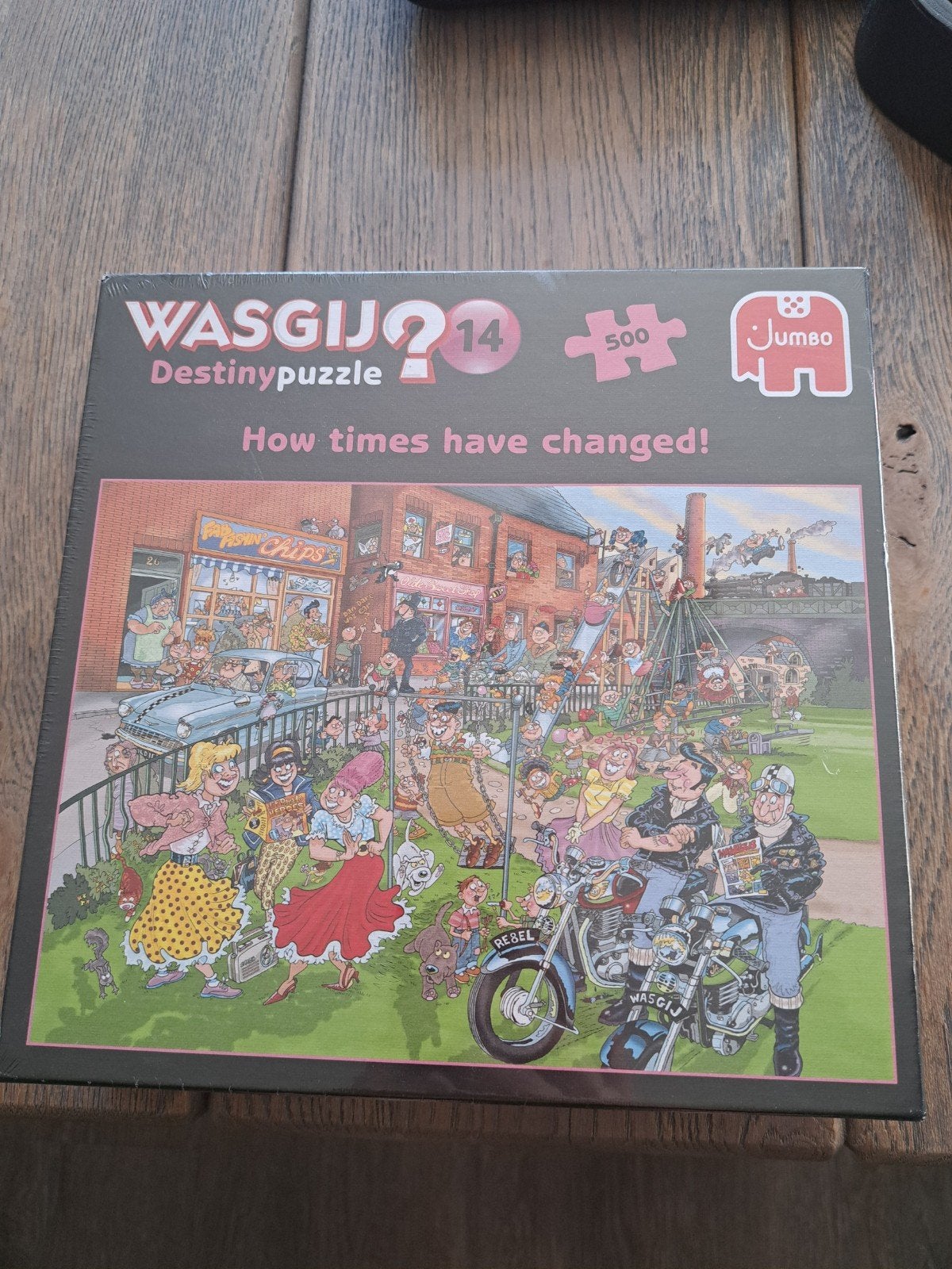 WASGIJ? Destiny 14: How times have changed! 500 stukjes, Ophalen of Verzenden, 500 t/m 1500 stukjes, Nieuw, Legpuzzel