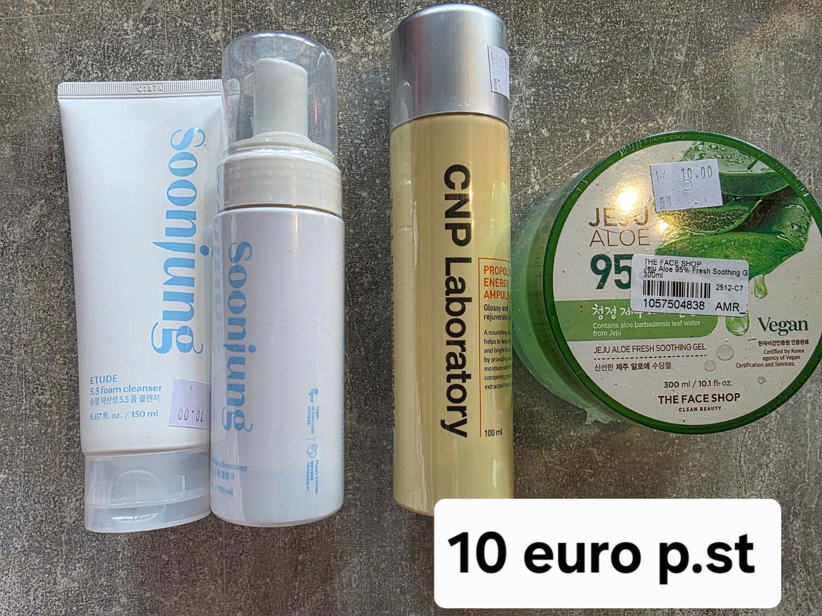 Korean skincare k-beauty en make-up
10 euro per stuk, Gehele gezicht, Onbekend, Nieuw, Ophalen of Verzenden