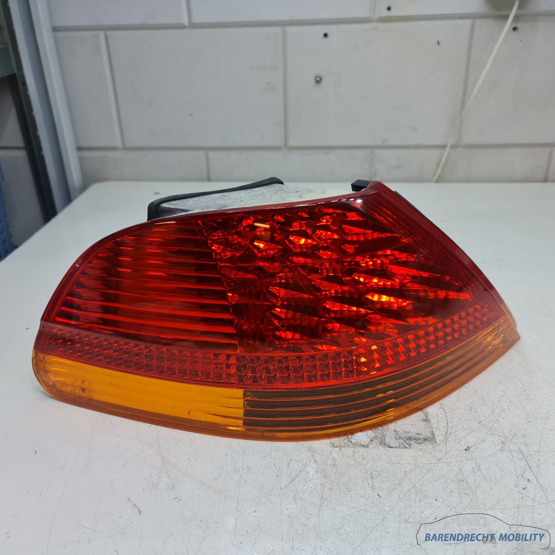 LED achterlicht BMW E65 E66 E67 7 serie links origineel nett, Auto-onderdelen, Petuelring 130
80788  Munich, DE, Gebruikt, Info@bmw.de