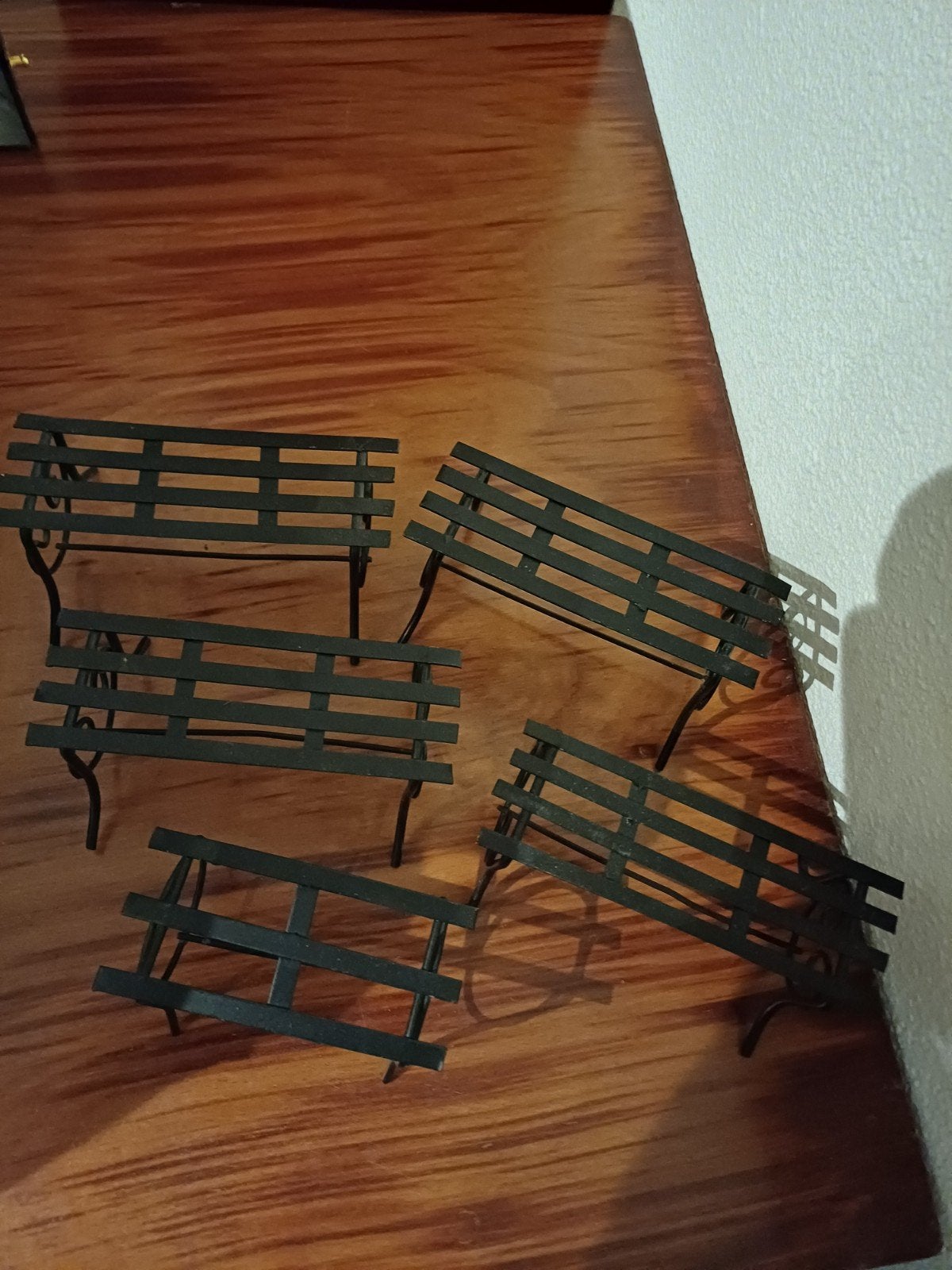 5 Zwart metalen mini bankjes, Overige thema's, Overige typen, Metaal, Zo goed als nieuw