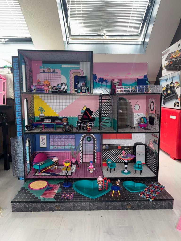 Grote LOL collectie met huis, auto, kapper en poppetjes, Ophalen of Verzenden, Gebruikt, Overige typen