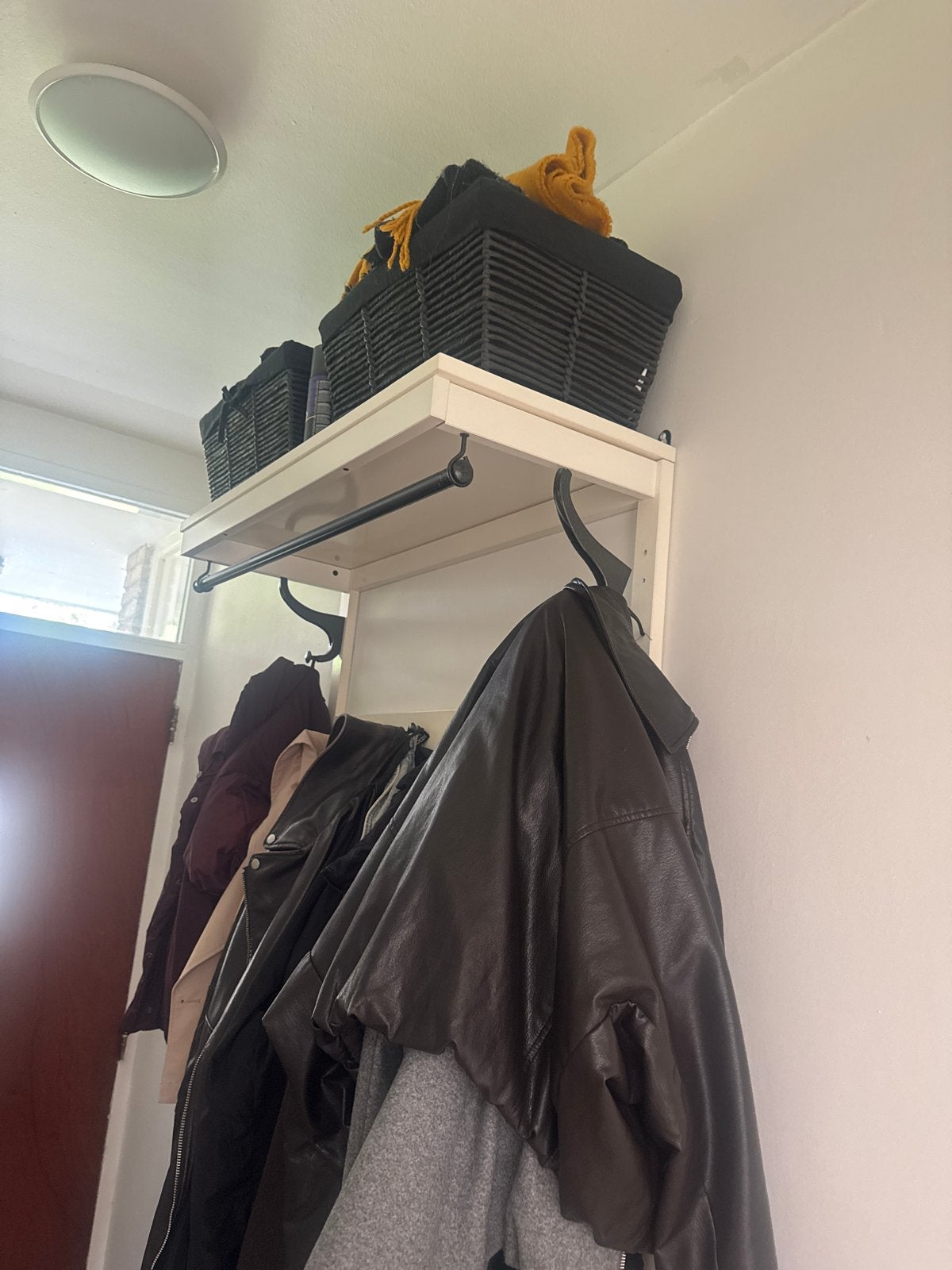 Wandkapstok met plank en roede - mist schroefje, Gebruikt, Minder dan 100 cm, Hout, Ophalen
