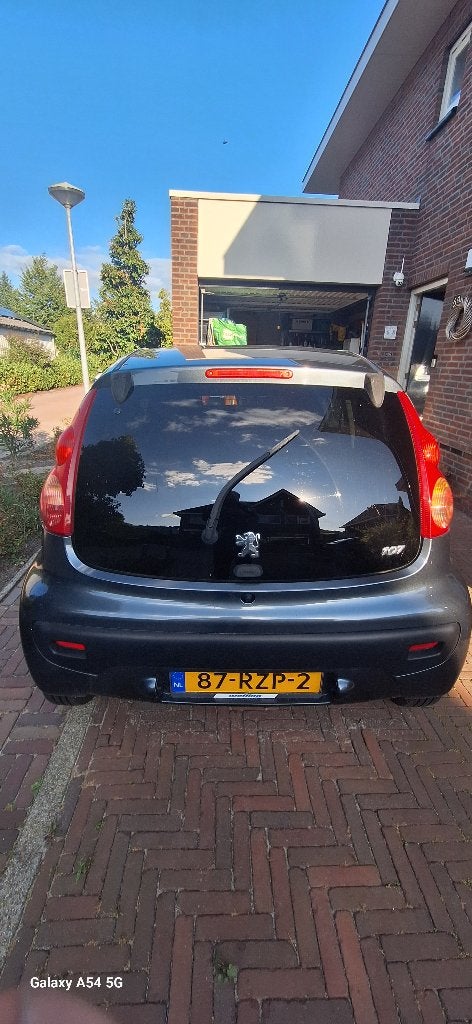 Peugeot 107 1.0 12V 5DR 2011 Sportium, Voorwielaandrijving, 4 stoelen, 68 pk, Origineel Nederlands