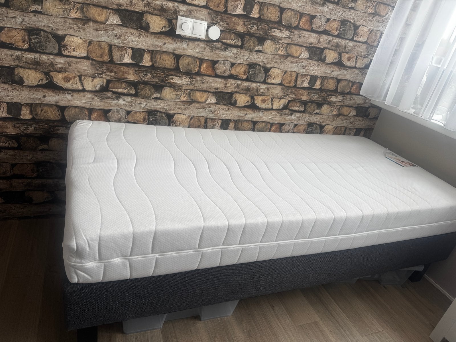 Eenpersoons boxspring met matras - Zo goed als nieuw, Ophalen, 90 cm, Eenpersoons, Zo goed als nieuw