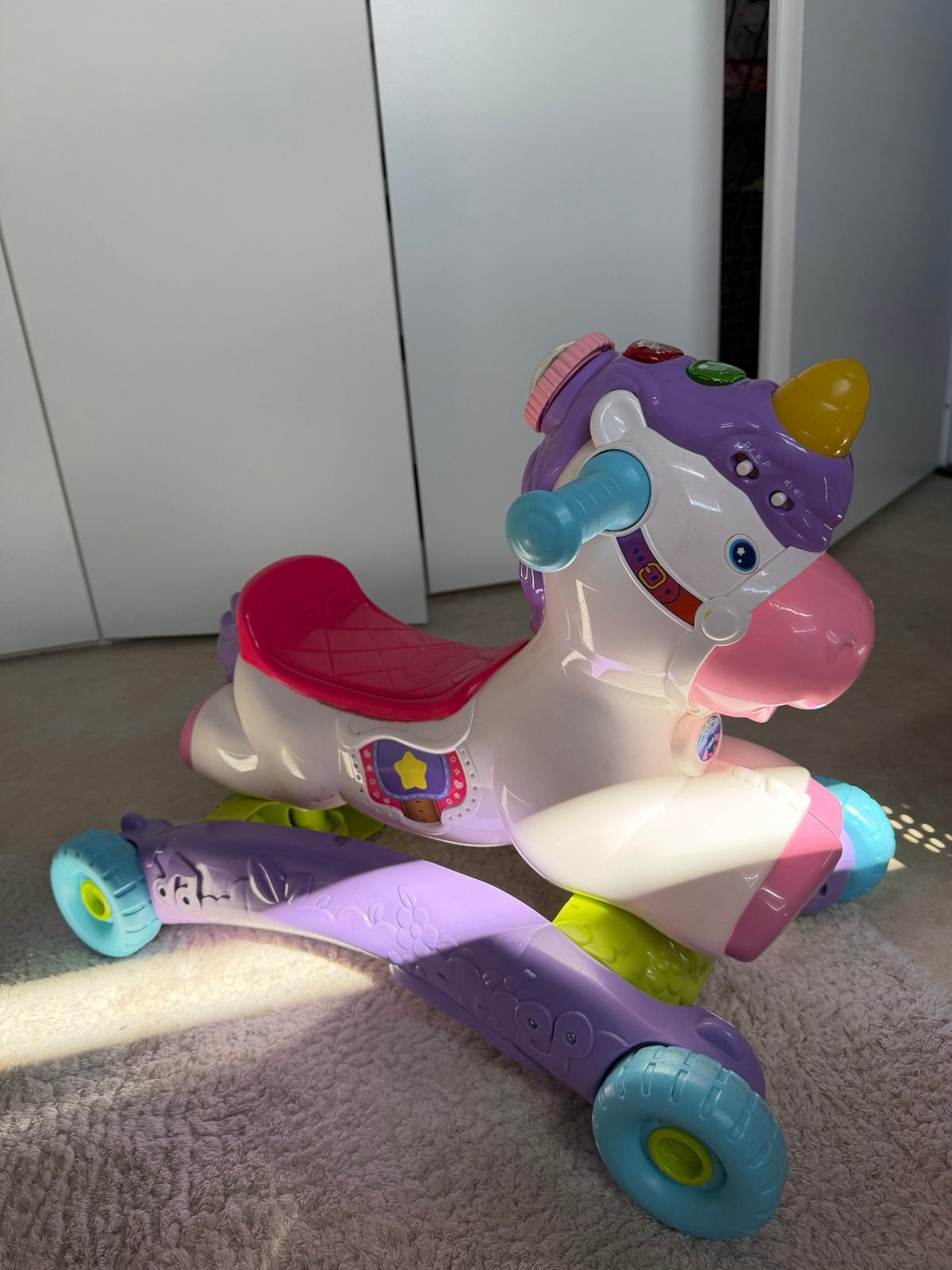 VTech Eenhoorn Schommel & Rijspeelgoed, Ophalen, Zo goed als nieuw, Overige typen, Met licht