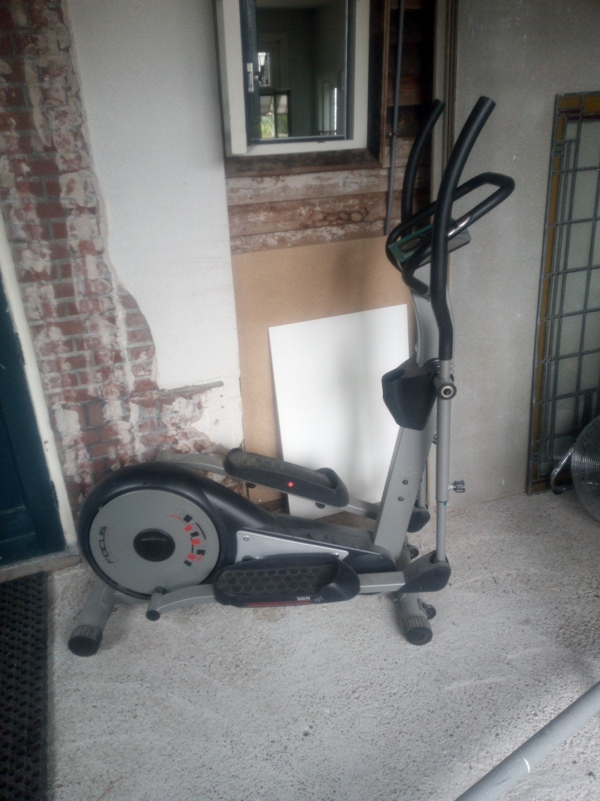 Te koop Focus crosstrainer, Ophalen, Zo goed als nieuw, Crosstrainer