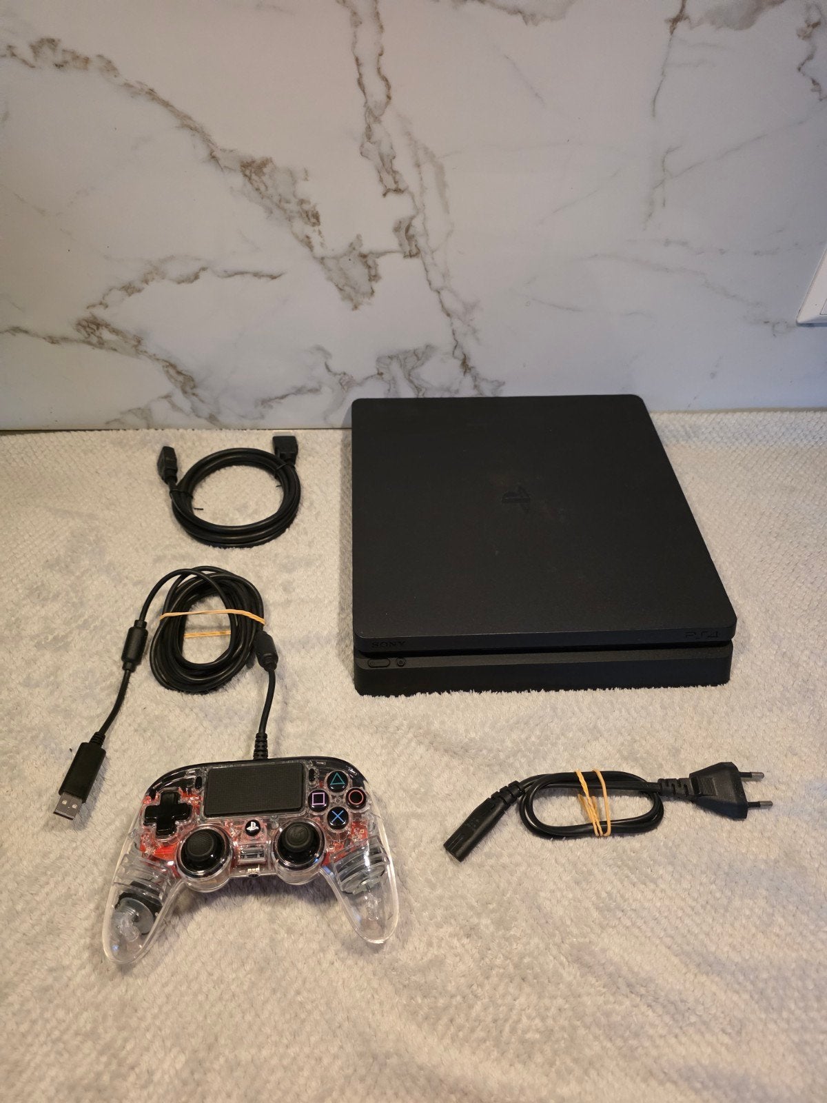 PlayStation 4 Slim 500GB + controller en kabels, Spelcomputers en Games, Spelcomputers | Sony PlayStation 4, 500 GB, Ophalen of Verzenden