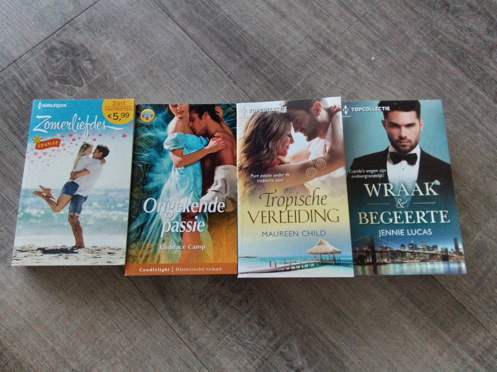4 zomer romans topcollectie,harlequin,candlelight, Ophalen, Gelezen