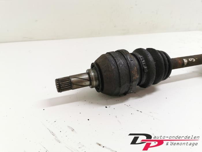 Aandrijfas links-voor van een Opel Tigra, Gebruikt, -, -, Opel