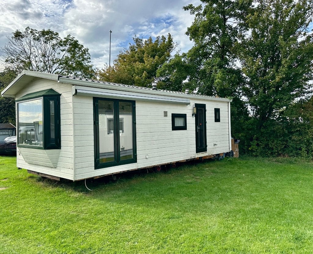 Chalet 2 slaapkamers, dubbelglas, incl. Transport NL ♦️, Tot en met 4