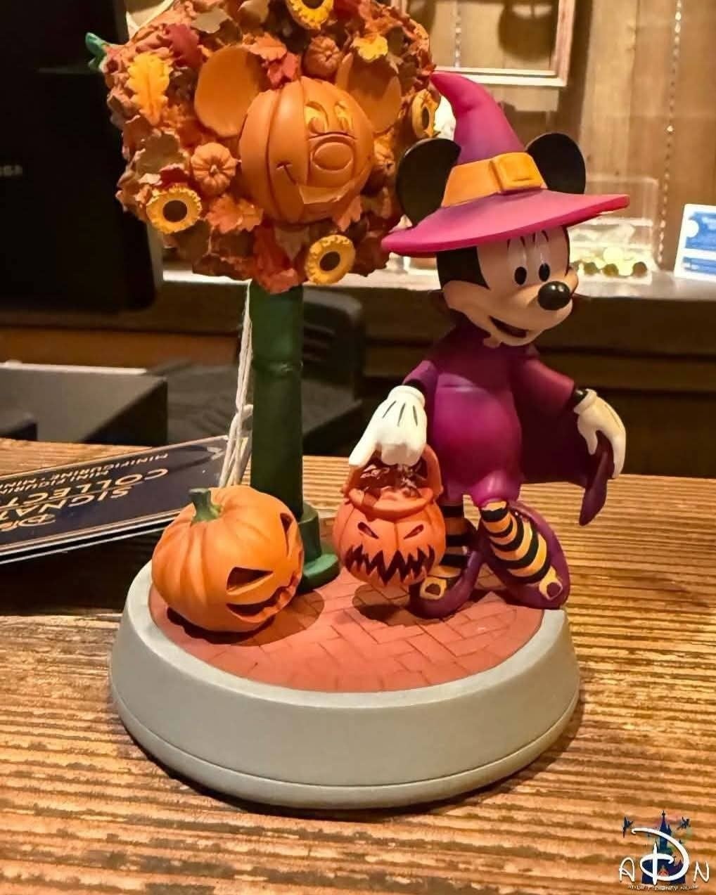 Disneyland Parijs Minnie Halloween beeldje, Ophalen of Verzenden, Mickey Mouse, Nieuw, Beeldje of Figuurtje
