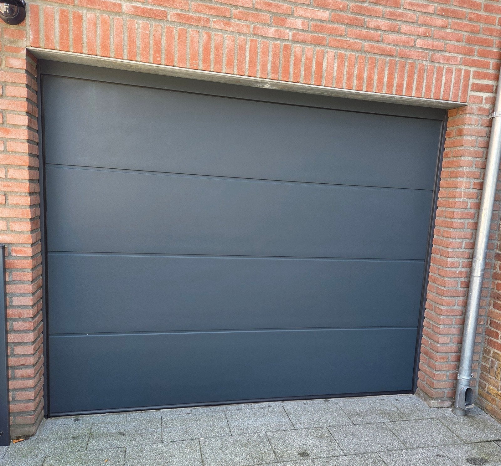 Elektrische sectionaal Hörmann garagedeur, Doe-het-zelf en Verbouw, Ophalen, Kunststof, Gebruikt, Garagedeur