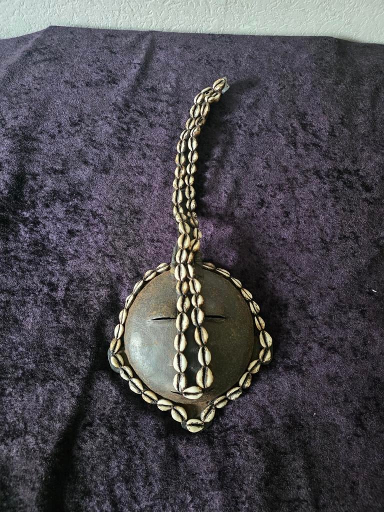 Oud Afrikaans metalen masker, Ophalen of Verzenden, Zo goed als nieuw, Zilver, Overige materialen