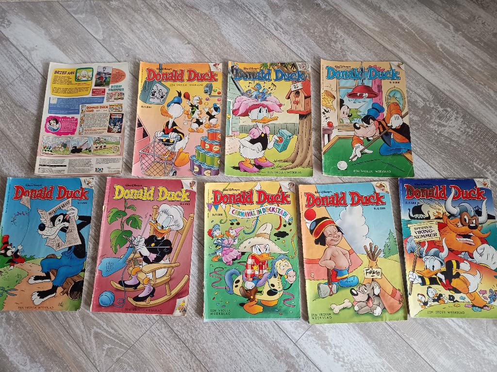 9 stuks Donald Duck Weekblad uit 2000 & 2005, Meerdere stripboeken, Ophalen of Verzenden, Zo goed als nieuw