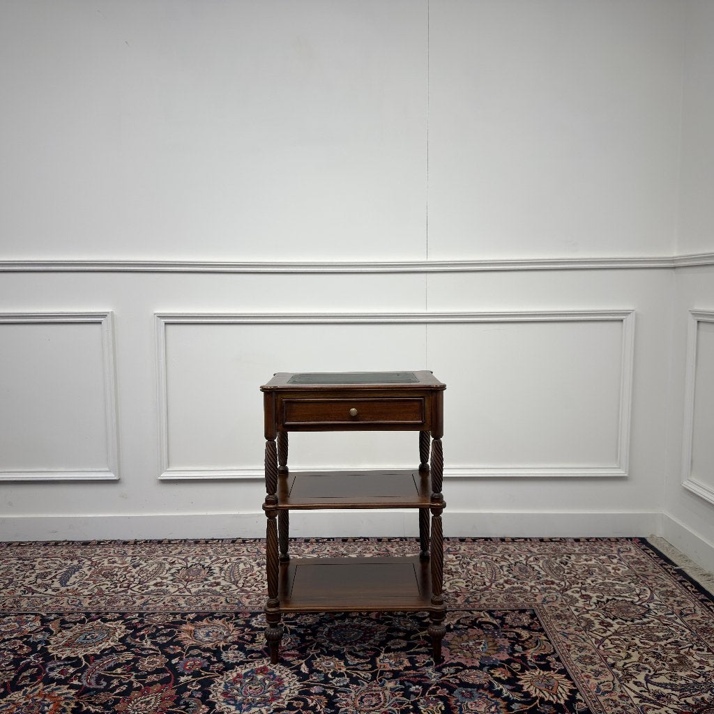 Klassiek Engelse Chesterfield Sidetable, Ophalen of Verzenden