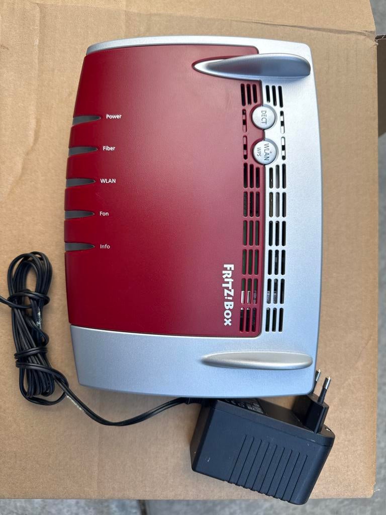 FRITZ!Box 5490 Fiber Router - Zo goed als nieuw, Computers en Software, Routers en Modems, Router, 10547 Berlin, Avm gmbh, Ophalen of Verzenden