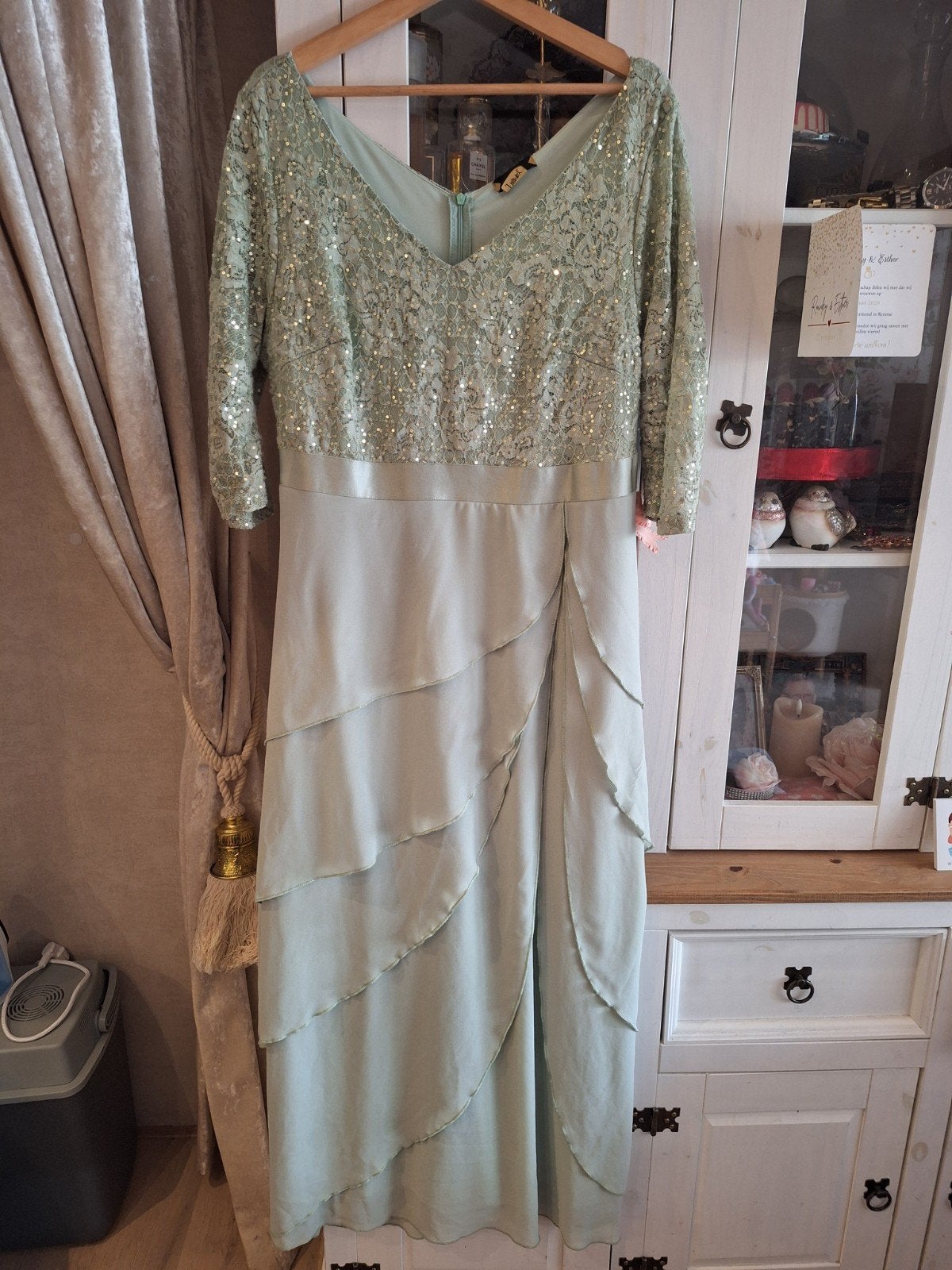 Lindegroene jurk maat 46- 48 xl, Kleding | Dames, Gelegenheidskleding, Zo goed als nieuw, Galajurk, Maat 46/48 (XL) of groter