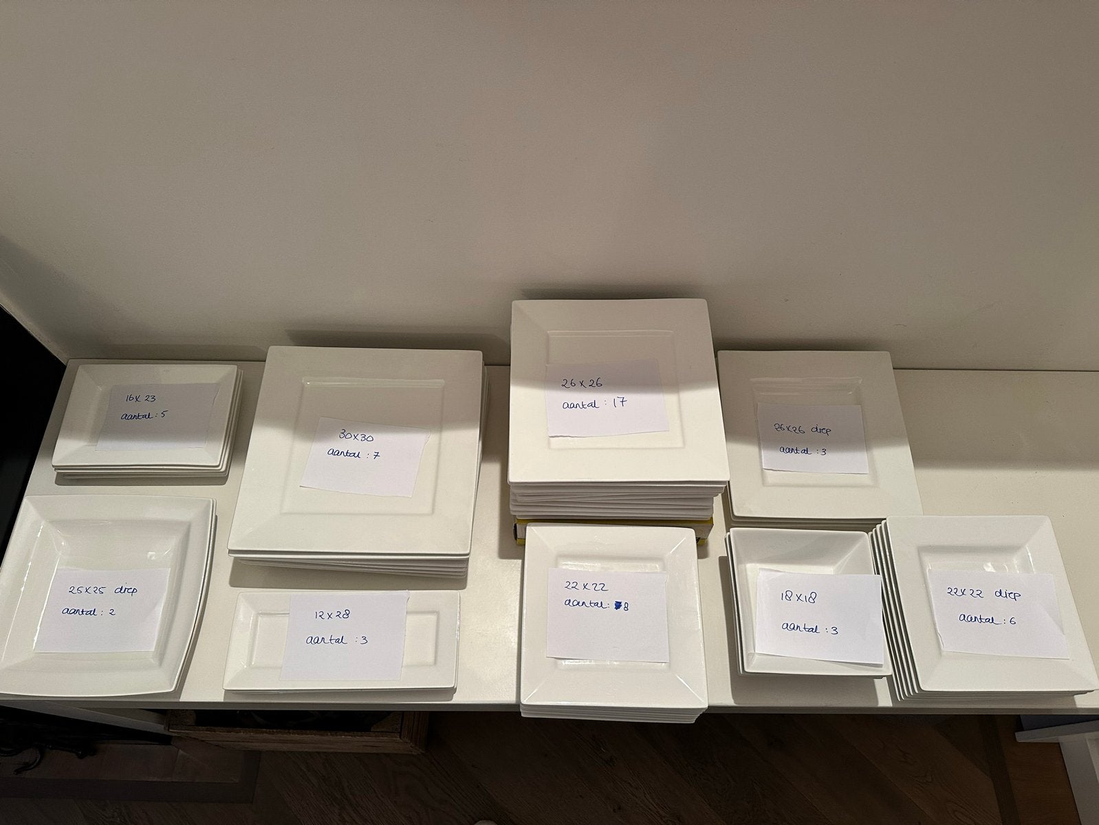 Wit servies Xenos in diverse maten en vormen, Ophalen, Gebruikt, Keramiek, Compleet servies