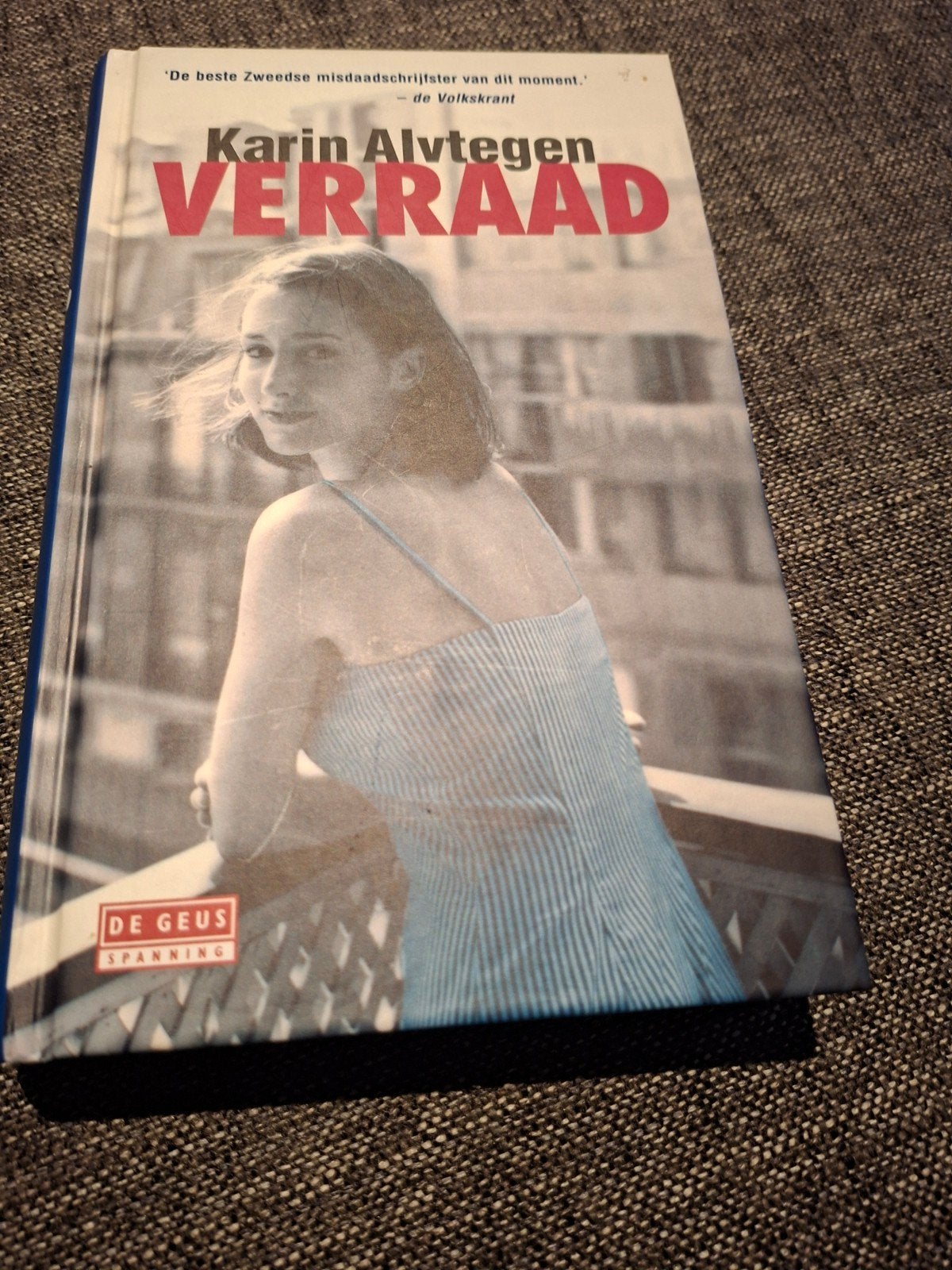 Verraad (Spannende Thriller), Ophalen of Verzenden, Zo goed als nieuw, Karin Alvtegen, Scandinavië