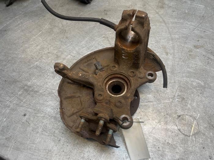 Fusee links-voor van een Volkswagen Golf, Gebruikt, -, Volkswagen, -