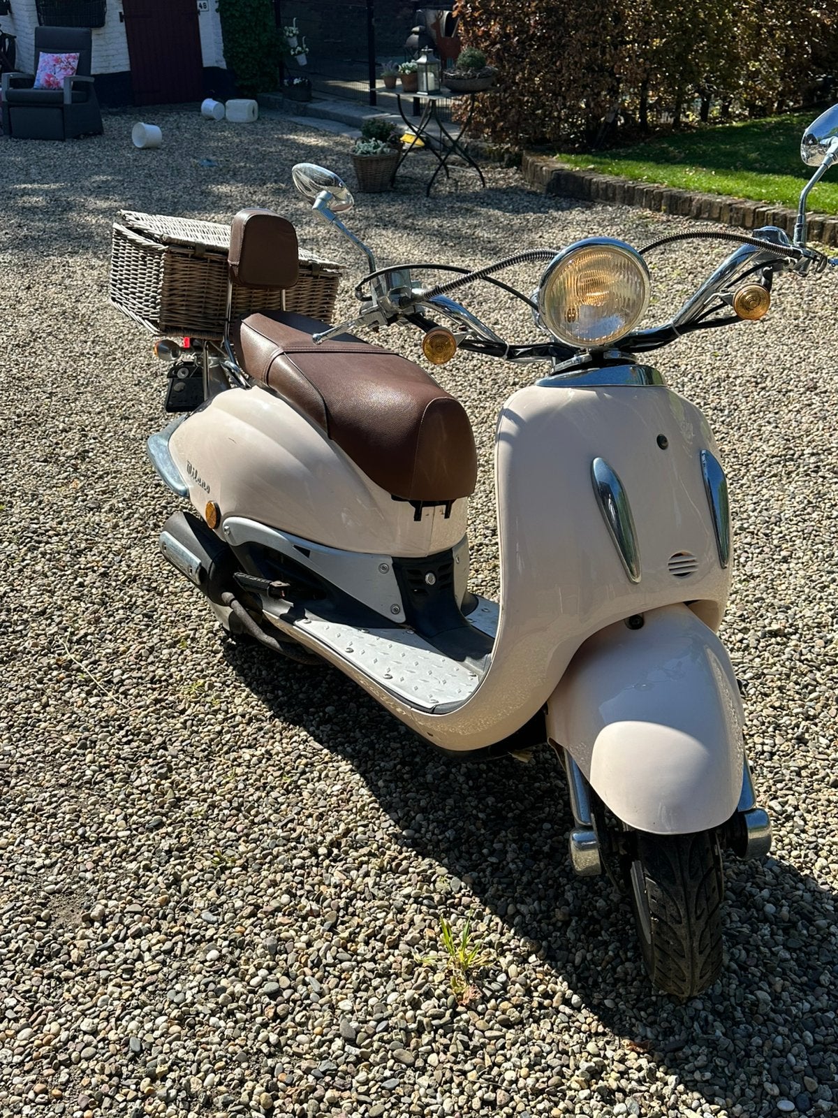 Goed onderhouden scooter - Weinig kilometers, Fietsen en Brommers, Ophalen of Verzenden, Zo goed als nieuw, Benzine, Overige merken