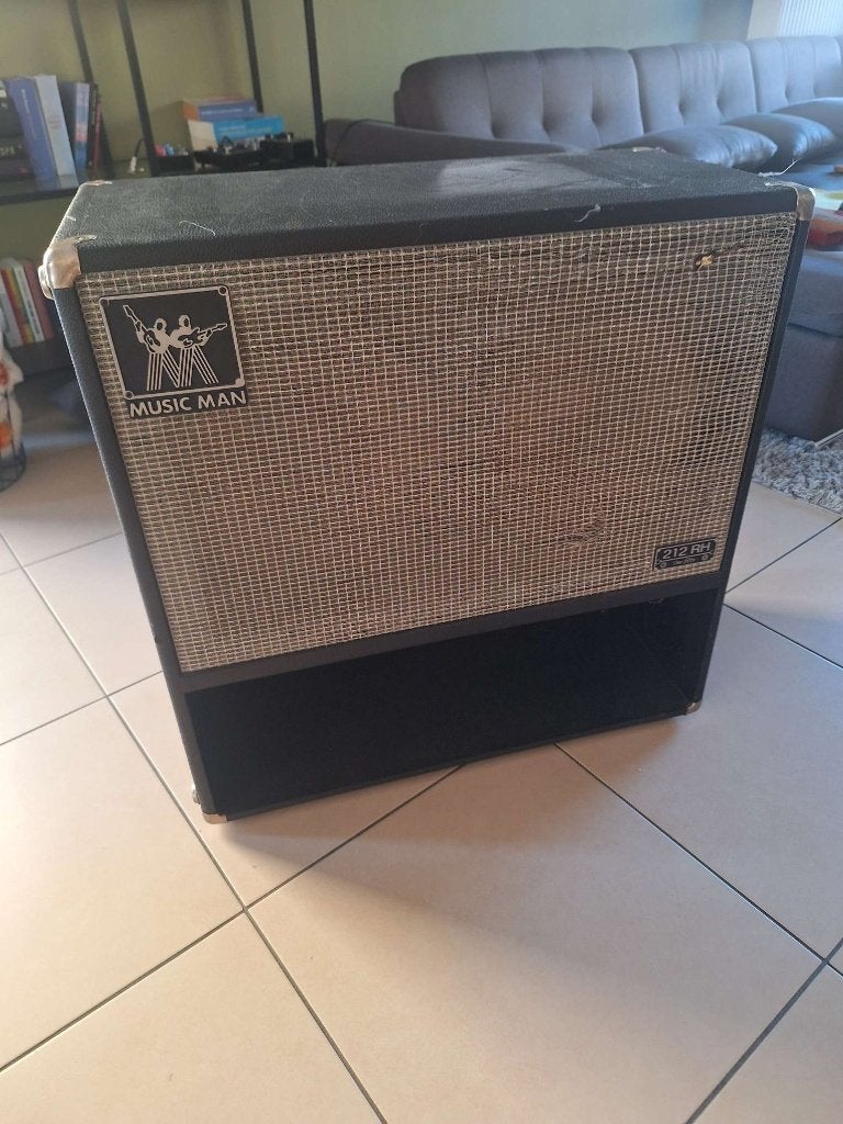 Music Man 212RH cab, Muziek en Instrumenten, Ophalen, Zo goed als nieuw, 100 watt of meer