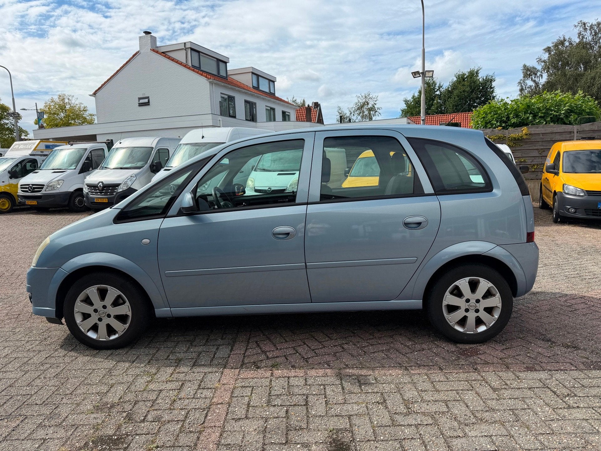 Opel Meriva 1.6-16V,77kw/105pk,AIRCO,Temptation, Voorwielaandrijving, Gebruikt, Zwart, 4 cilinders