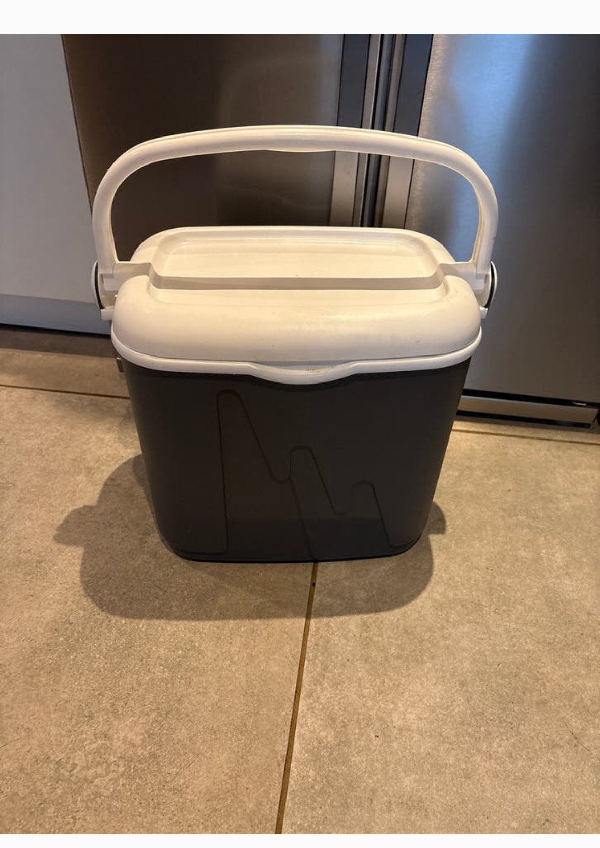 Curver Koelbox 32 Liter - Ideaal voor Picknicks en Reizen, Caravans en Kamperen, Koelboxen, Ophalen of Verzenden, Gebruikt, Koelbox