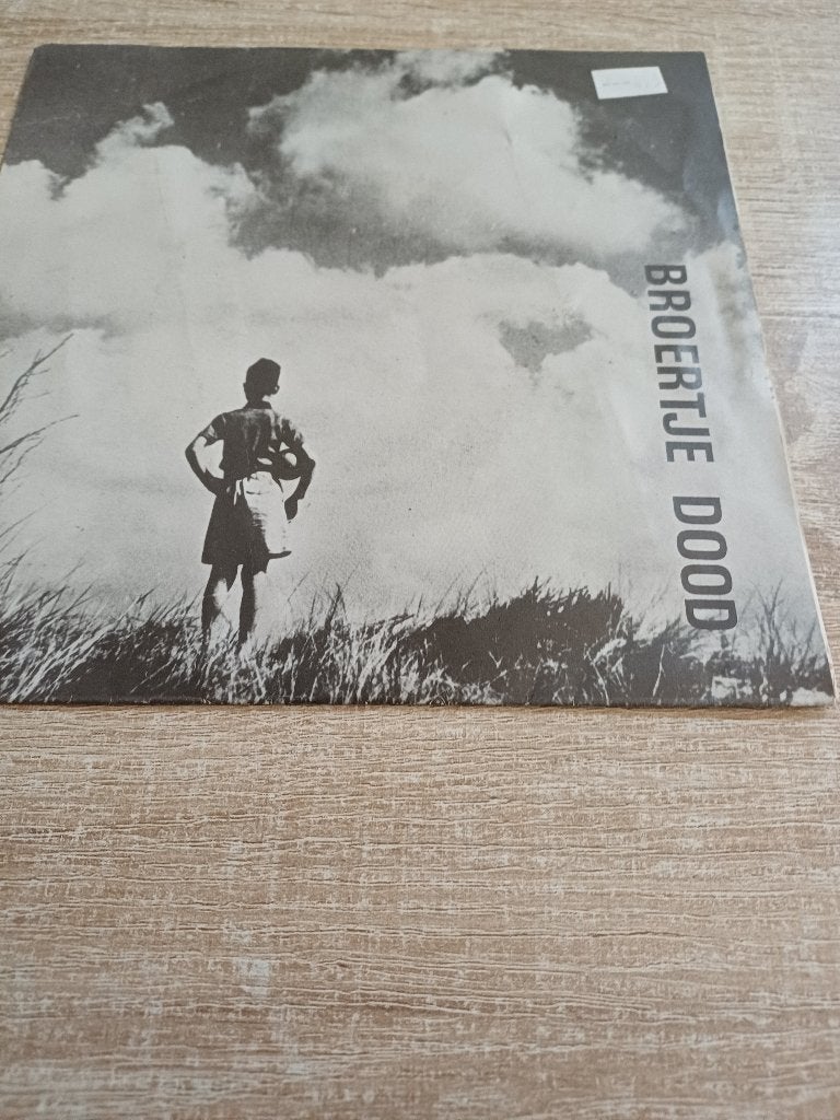 145 Single Broertje dood – Fada Fada/La Violence, 7 inch, Ophalen of Verzenden, Zo goed als nieuw, Rock en Metal